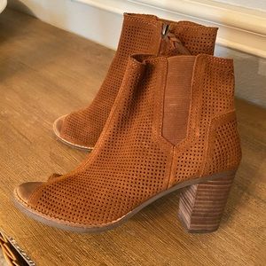 Toms Majorca peep toe booties